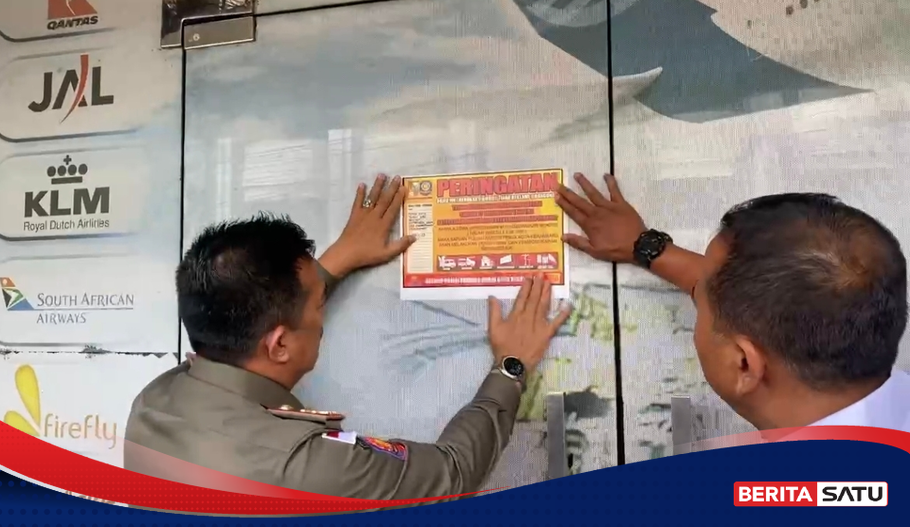 Tahan Ijazah Eks Karyawan, Sanel Tour and Travel Disegel Satpol PP